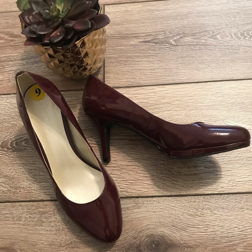 Maroon/burgundy Etienne Aigner heels